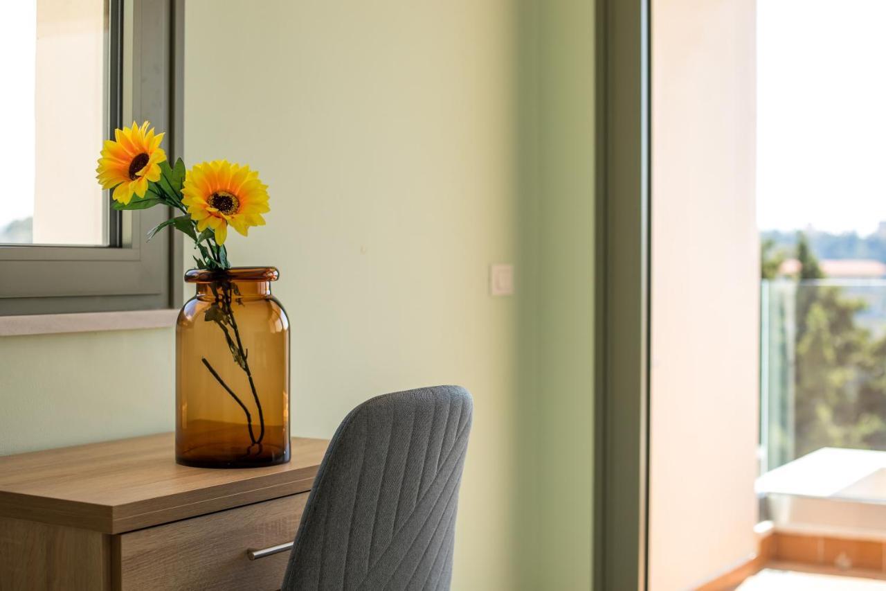 Eden Sunflower - Luxurious Apartment With Sea View Rhodes City Exterior photo